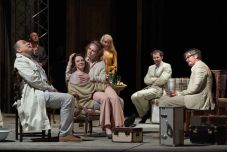 Az idő természetéről szól a Cseresznyéskert kolozsvári bemutatója