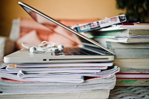 Főként az eszközhiány és az internetszolgáltatás minősége nehezítette meg a Hargita megyei tanárok dolgát a távoktatásban