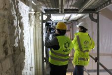 Így bukkannak elő a vakolat alól a kolozsvári Szent Mihály-templom 14. századi részletei (VIDEÓ)