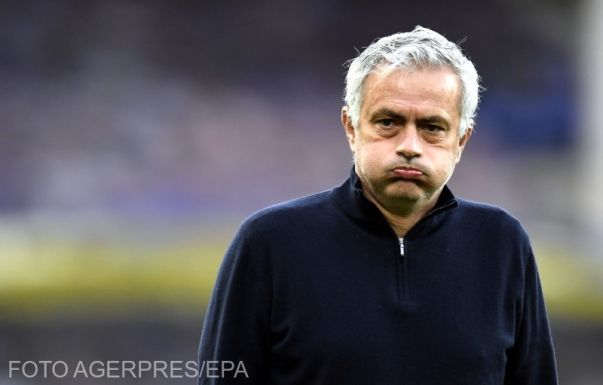 Menesztette José Mourinhót a Tottenham Hotspurs