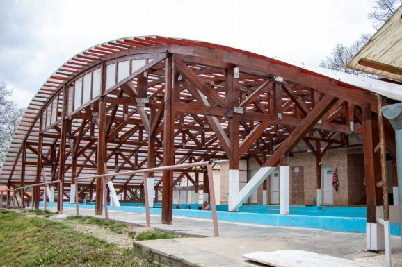 Hegyközszentmiklóst a vidék termálközpontjává változtatta a református egyház