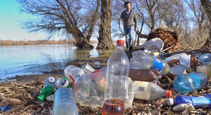 Döbbenetes képsorokon látható a Tisza mérhetetlen szennyezése