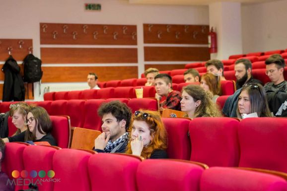 Al Ghaoui Hesna háborús tudosító a BBTE Médianapjainak egyik meghívottja