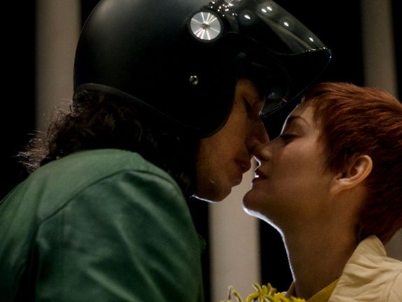 A francia Leos Carax angol nyelvű filmjével nyílik a cannes-i fesztivál