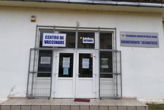 Ortodox húsvétkor is nyitva tartanak az oltási közponzok