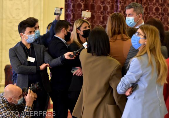 Reakciók Vlad Voiculescu egészségügyi miniszter leváltása után: mit lép az USR-PLUS?