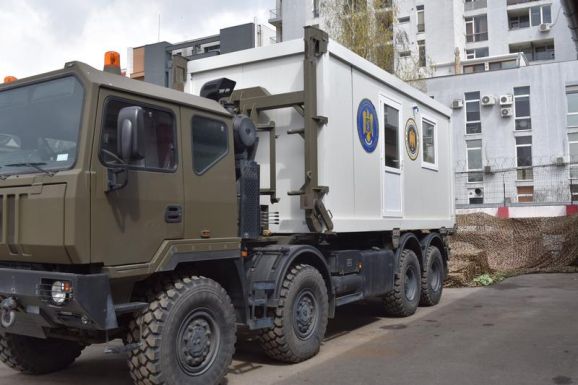 Elindított szerdán a hadsereg 20 mobil oltóegységet