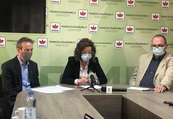 Diákközpontú tanügyi rendszert szorgalmaz a marosvásárhelyi RMDSZ