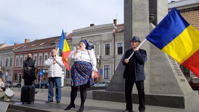 FRISSÍTVE – Együtt tüntetett Șoșoacă és Funar a korlátozások ellen Kolozsváron