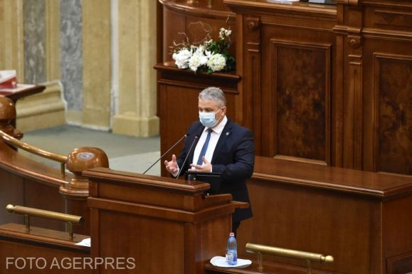 A szenátus „kiadta” Florian Bodog volt egészségügyi minisztert a DNA-nak