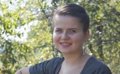 Bertóti Johanna online koncertre várja a gyerekeket a magyar költészet napján