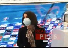 Nem esett baja az Eb-trófeának, amikor földre esett a Nemzeti Arénában