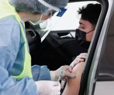 Bizakodó a miniszterelnök, hogy júniusra meglesz az ötmillió beoltott fő