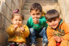 Gyermekkori önkielégítésre adott szülői válaszok: a szidás és tiltás megpecsételi a későbbi szexuális életet