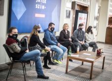 Bolha a fülbe – francia bohózatot mutat be a Csíki Játékszín