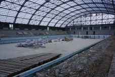 Félig elkészültek a nagyváradi olimpiai medence felújításával