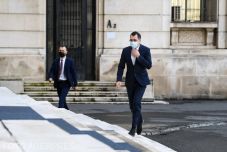 Az ortodox húsvéthoz van nagyobb köze Vlad Voiculescu menesztésének