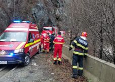 Felborult három csónak 22 emberrel vadvízi evezés közben; egy személy életét vesztette