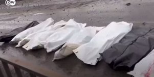 FRISSÍTVE – Háborús bűnök: nőket és lányokat lőttek le, majd tankokkal gázoltak át rajtuk az orosz katonák