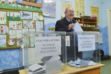 Választások Szerbiában: a VMSZ arra számít, megtarthatja kilenc mandátumát a belgrádi parlamentben