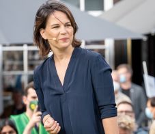 Németország 40, Franciaország 35 orosz diplomatát utasított ki