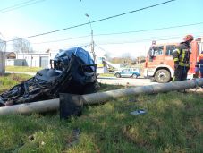 Villanyoszlopba hajtott, meghalt a 22 éves dévai fiatal