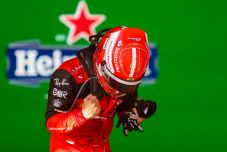Forma-1: Charles Leclerc rajt-cél győzelmet aratott Melbourne-ben
