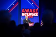 Orbán Viktor az amerikai konzervatívoknak: össze kell fogni