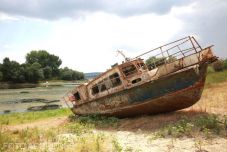 Egy előnye van a szárazságnak: elvégezhetik a Dunán a kotrási munkálatokat