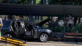 Buszmegállóba hajtott egy autós Nagybányán, megsebesített egy kamaszt