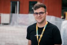 „Szerintem Jézus jól tud focizni” – közel 15 ezren követik Instagramon a hitet népszerűsítő erdélyi fiatalt