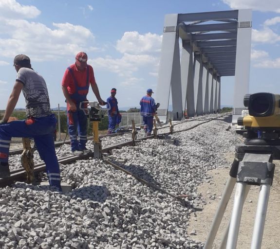 Rövidesen újraindul a vasúti forgalom Brassó és Bodzaforduló között