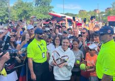 „Megünnepli a győzelmet a magyar szurkolókkal?” – kérdezték Simona Haleptől Torontóban