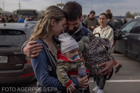 Zelenszkij továbbra sem engedélyezi, hogy a hadköteles férfiak elhagyják Ukrajnát