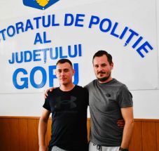 Megható történet: 30 év után találkozott újra az elszakított testvérpár