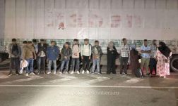 Kamionok rakterében elrejtőzve próbált meg átjutni Magyarországra hatvan menekült