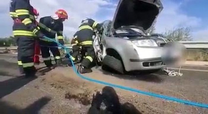 Frontális ütközés: életét vesztette a személyautó mindkét utasa