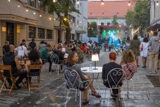 Jazzklubbá alakították Kolozsvár egyik belvárosi utcáját