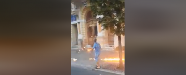 FRISSÍTVE – Kolozsvár: felgyújtotta a polgármesteri hivatal bejárati ajtaját egy férfi