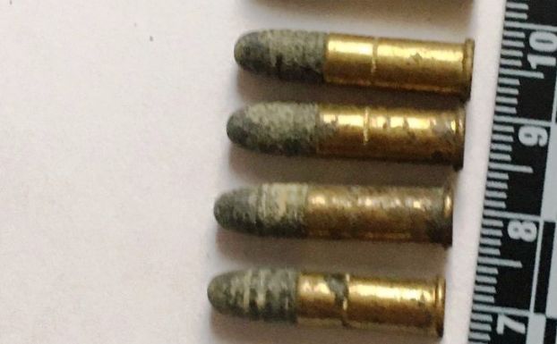 Illegálisan tartott fegyvert és töltényeket egy Hargita megyei férfi