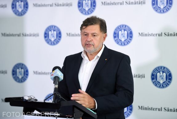 Egészségügyi miniszter: sokszor távolságtartóan kezeljük a betegeket, pedig sok törődésre lenne szükségük