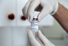 A Moderna szerint a Pfizer–BioNTech ellopta a koronavírus-vakcina technológiájukat