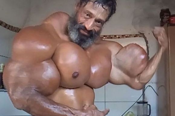 Szívrohamban elhunyt az izmait olajjal pumpáló „brazil Hulk”