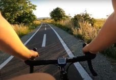 Újabb szakaszt adtak át a kalotaszegi vasút nyomvonalát követő kerékpárútból