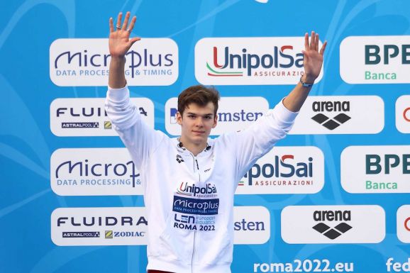 Kós Hubert Michael Phelps korábbi edzőjével folytatja