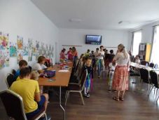 „Angolul tanultunk és magyarul ettünk” – Nyelv- és gasztrotábort tartottak Székelykocsárdon