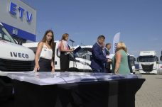 Magyar kormányzati támogatásából 16 iskolabusz jár a Felvidéken