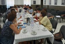 Az új tanügyi törvényről tanácskoztak a szórványmegyék pedagógusai Nagyenyeden