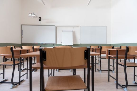 Jelentősen megterhelik az iskolafenntartási számlák a helyi költségvetéseket Maros megyében