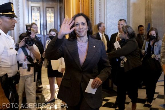 Elfogadta a gazdasági stabilizációs törvénycsomagot az amerikai törvényhozás felsőháza